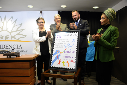 Presentación del sello conmemorativo
