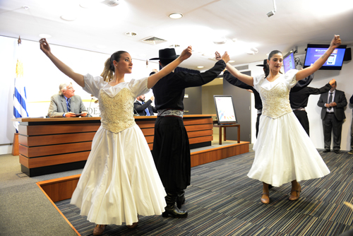 Bailarines de danza folclórica