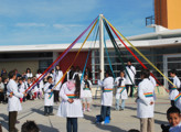niños bailando