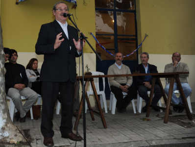 Ministro Ehrlich y autoridades