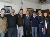 estudiantes y autoridades