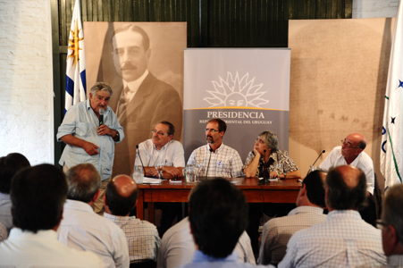 Mujica, Ehrlich y autoridades de la UTEC