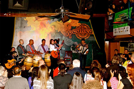 South By South WEST Uruguayos en el speakeasy