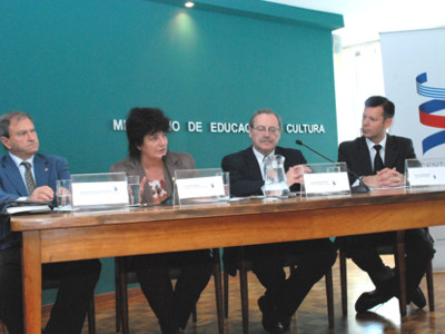 Mesa de autoridades
