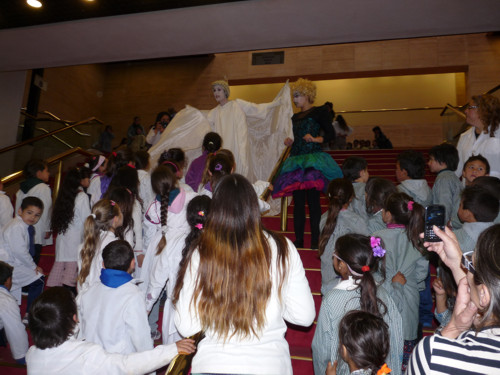 Niños en el auditorio
