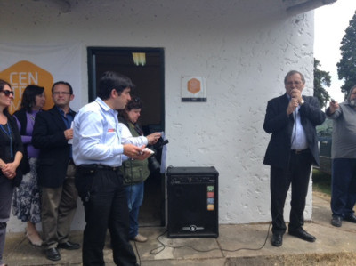 Ministro Ehrlich dirigiendo unas palabras a los asistentes