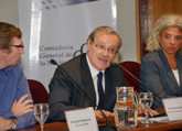 Ehrlich durante el lanzamiento