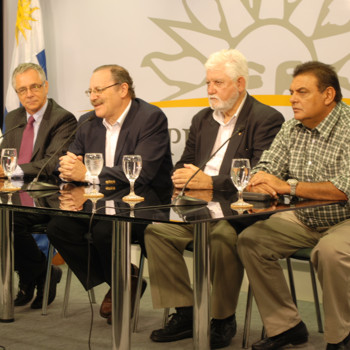 Mesa de autoridades