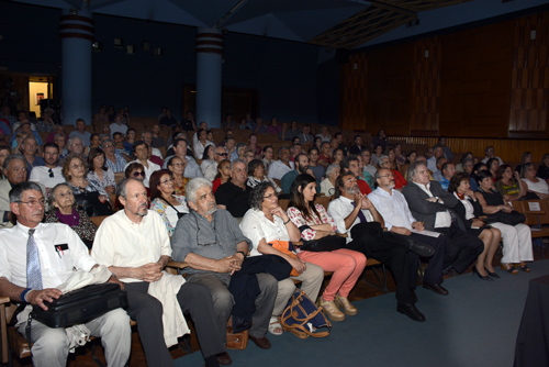 Público en Sala Vaz Ferreira