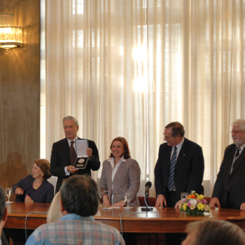 Vargas Llosa en Uruguay