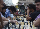 Personas jugando ajedrez