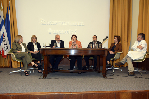 Autoridades en mesa de presentación del ProCES